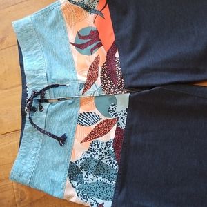 Billabong boys RecyclerTribong Pro swim trunks size 27 in shades of blue, teal.